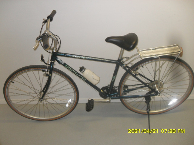 Vélo Specialized / CrossRoad sport dans Randonnée, ville et hybrides  à Granby - Image 2