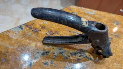 I am offering an antique Stanley 42W saw set in fair used condition, a tool designed for accurately...