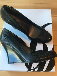 Nine West Leather Brand New, Never worn - sz 6 - new in box