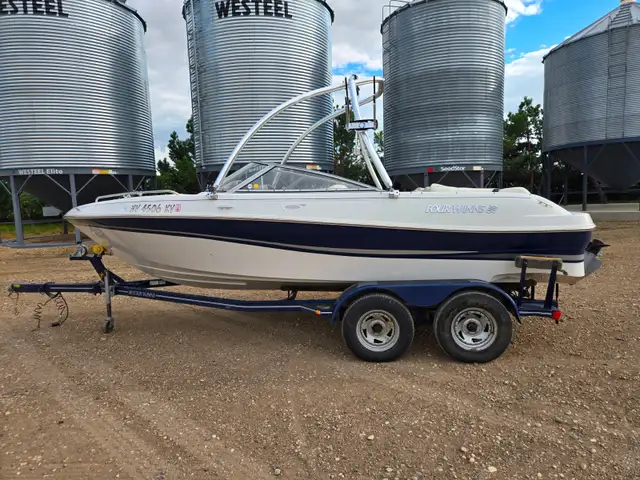 2004 Inboard Boat in Powerboats & Motorboats in Moose Jaw - Image 11