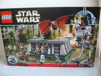 LEGO STAR WARS SET 8038 The Battle of Endor damaged box