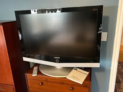 Excellent Samsung 40” TV, View more