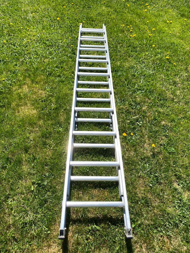 20 ft extension ladder Ladders & Scaffolding Saint John Kijiji