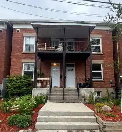 Old Ottawa South- 3bedroom home- Avail June 1st