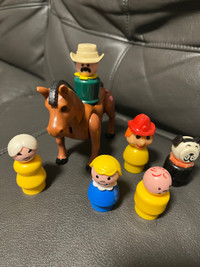 VINTAGE FISHER PRICE LITTLE PEOPLE FARM lot