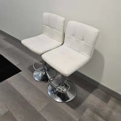 A pair of bar stools available. Delivery Available for a fee [No upfront payment needed] CASH Only U...