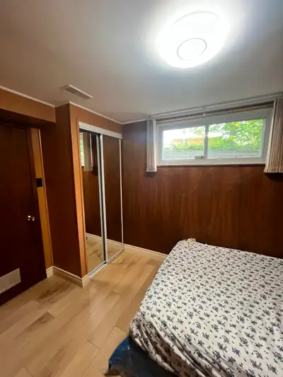 Basement room with separate entrance available on a month-to-month basis for working professionals (...