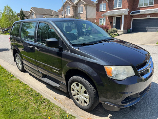 2014 Dodge caravan handicap van  in Cars & Trucks in St. Catharines - Image 3