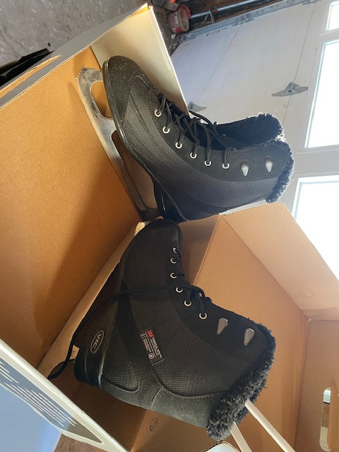 patin a vendre 65$ neg dans Patins et patins à roulettes  à Saint-Hyacinthe