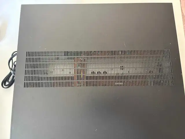 Vintage Luxman RX101 AM/FM Stereo Receiver (Suck face) in Stereo Systems & Home Theatre in Mississauga / Peel Region - Image 3