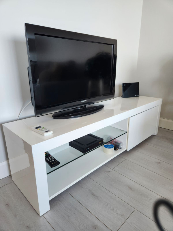 A vendre meuble télé - Media unit for sale | TV Tables & Entertainment  Units | Ottawa | Kijiji