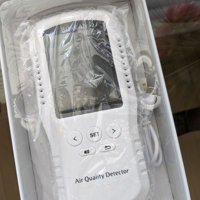EUC - AIR QUALITY detector (CO, CO2, TVOC, HCHO, temp & Humidity in Other in Oakville / Halton Region - Image 3