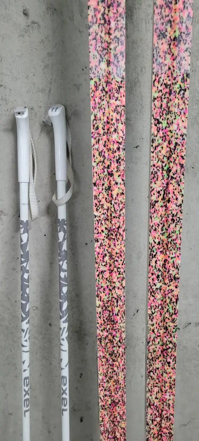 x-country (nordic) skis + binding + poles in Ski in North Shore - Image 7