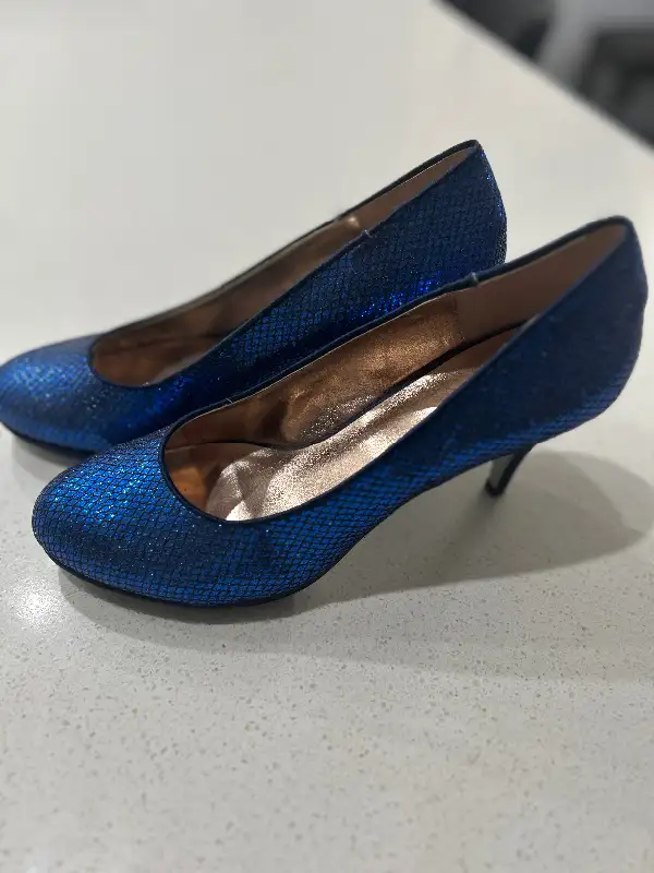 Sparkly Heels in Women's - Shoes in Calgary - Image 4
