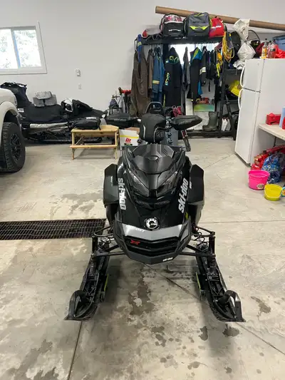 2019 Summit X 165 850 with shot start. 3 ” paddles. $10000 obo or looking to trade for equivalent on...