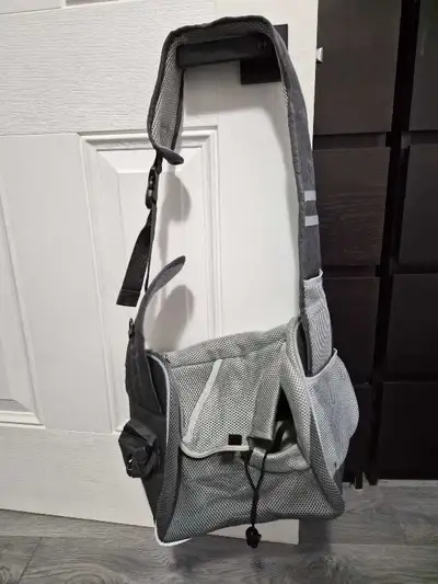 Sac de transport pour animaux en bandoulière neuf, View more