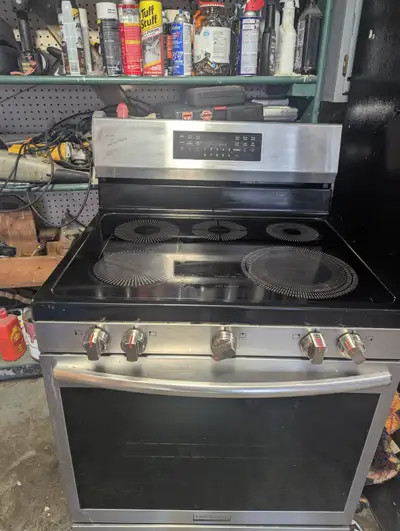 Fridgidare Electric Range, View more