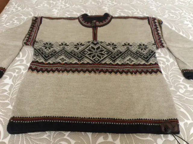 Très beau gilet pour homme (neuf) Dale of Norway, 100% laine. in Men's in Victoriaville - Image 2