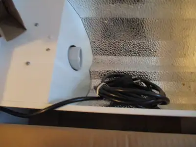 POWERSUN GROW LAMP COMPLETE KIT-250 W. HIGH PRESSURE SODIUM-USED, View more