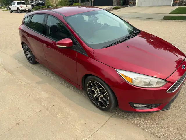 2017 Ford focus remote start heated seat steering heated backup 519876527040112641