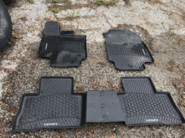 TOYOTA VENZA/COROLLA FACTORY OEM “WEATHERTECH FLOORMATS FULL-SET in Other Parts & Accessories in Markham / York Region
