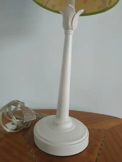 $5 - Lampe à poser, View more