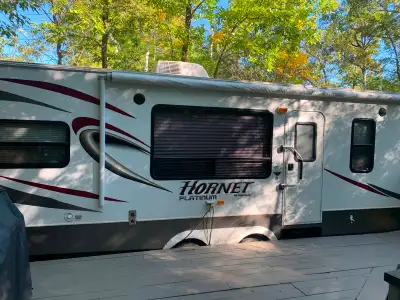 Excellent travel trailer at Regina Beach. I have a seasonal spot that may also be optional to rent i...