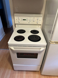 Apartment Size 24' Stove/Oven