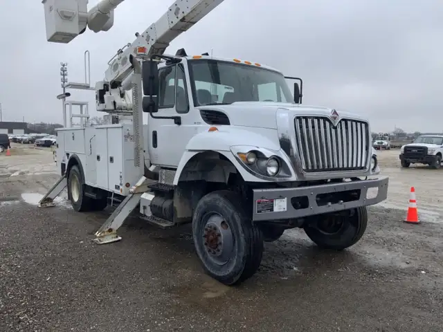 2016  -International Altec AA55-MH. in Other in Napanee - Image 4
