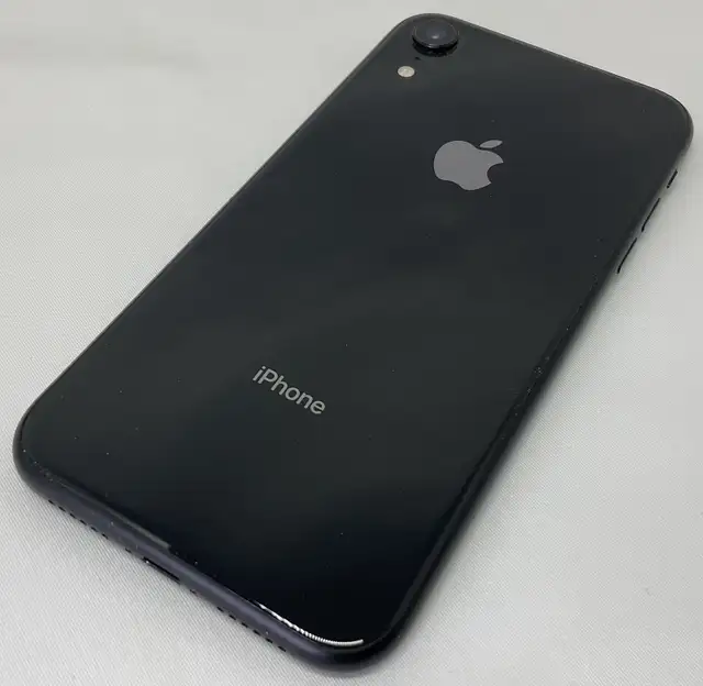 iPhone XR FOR PARTS in Cell Phones in North Bay - Image 4