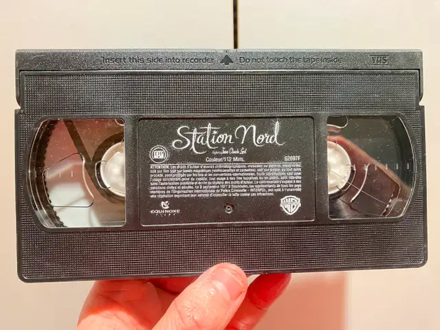 Very rare V.H.S film for Christmas! (Like new) (2002) BARGAIN!63234653608577123