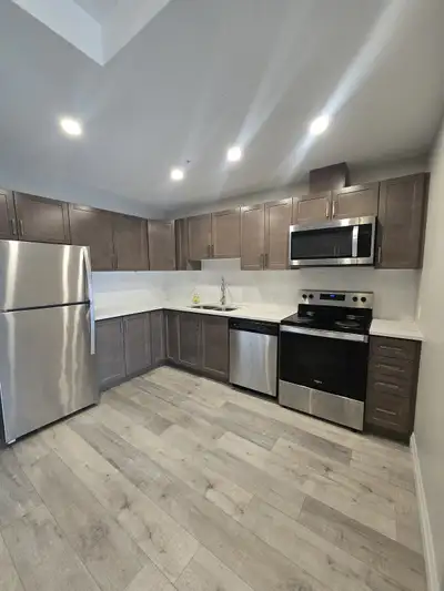 $2099/month – Open to reasonable offers Modern 2-bedroom, 1-bath condo in a prime Kitchener location...