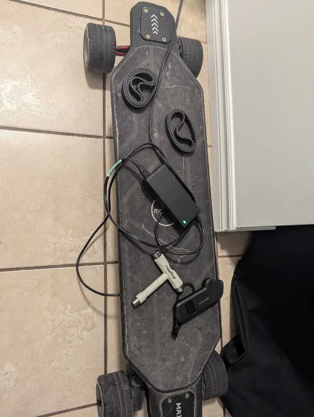 Electric Skateboard516707815365683201