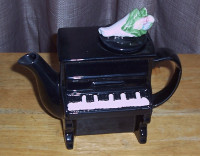 cute black ceramic piano teapot w/ removable lid made in Taiwan