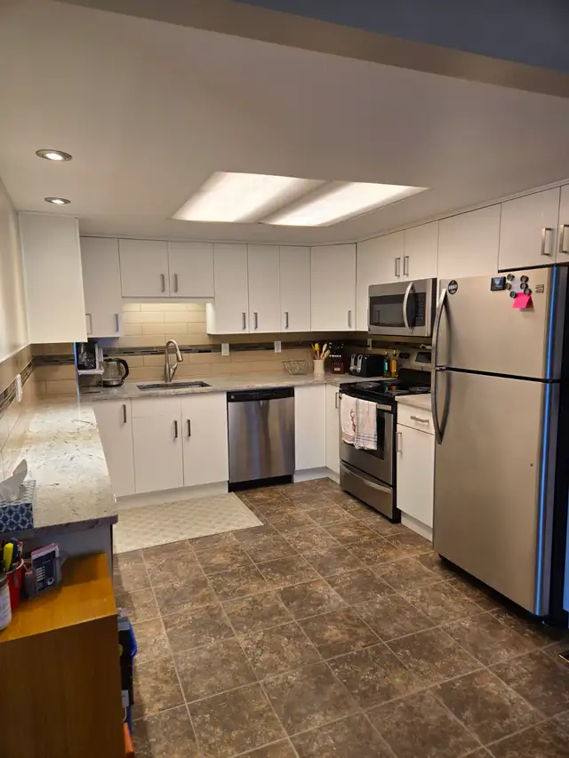 WESTSIDE - 3 BEDROOM CONDO - MARCH 1ST