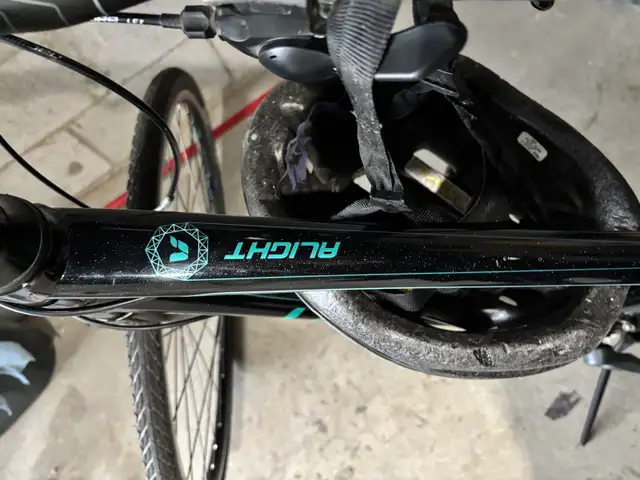 Women’s Giant Alright Bike in Road in City of Toronto - Image 5