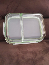Glasslock divided container/conteneur divisé