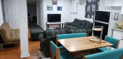 https://www.facebook.com/marketplace/item/1081164447014771/?mibextid=dXMIcH Private Luxurious Room w...