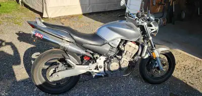 TRADE FOR DUAL PURPOSE BIKE 2004 Honda cb 919 hornet Mint condition 61049 kms $3500