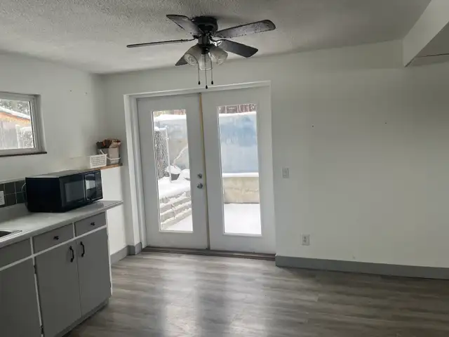 Sunny 1 bedroom BSMT suite