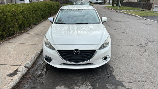 Mazda 2014 manuel seulement 117000kilo mécanique A1 dans Autos et camions  à Longueuil/Rive Sud - Image 3