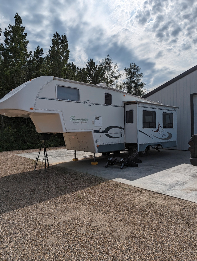 2001 Travelaire Genesis Fifth Wheel Travel Trailers & Campers
