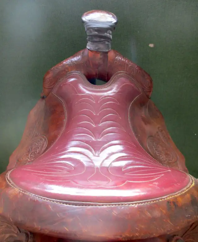 15.5" F. Eamor ROPE Saddle, nice! in Equestrian & Livestock Accessories in Dawson Creek - Image 6
