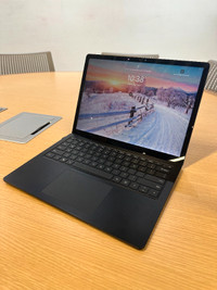 Microsoft Surface Laptop 5, 13.5" - Mint condition  *READ DESC.