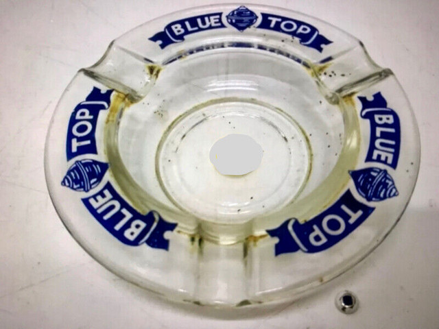 VINTAGE BLUE TOP ALE BEER GLASS ADVERTISING ASHTRAY ASH TRAY in Arts & Collectibles in Mississauga / Peel Region