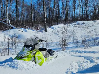 Two machines available. $7000 each They have around 12000km -137"x16"x2.25" track -Kyb Pro 40 shocks...