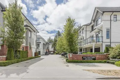 Bright spacious 4br corner townhome South Surrey Grandview Heights Address: 16518 24A Ave, Surrey 4...