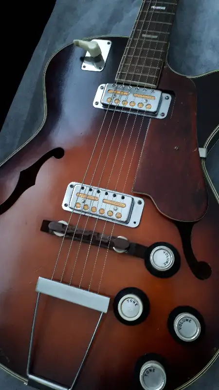 VERY RARE Beltone Hollowbody Electric Guitar - Vintage in Guitars in Edmonton - Image 3