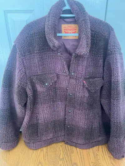 Men’s Levi’s XXL Sherpa Jacket. Snap front. 3 Pockets. Like New, View more