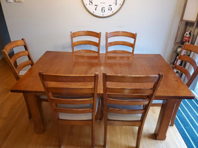 Solid wood 7 piece dining set in Dining Tables & Sets in Saint John